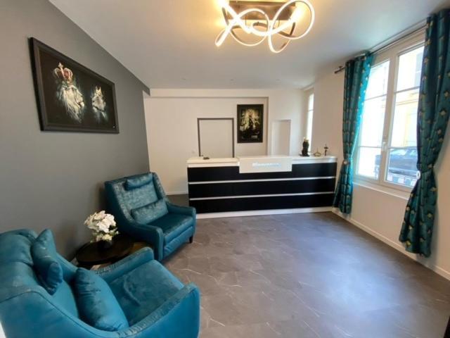 Le Saint Louis Hotel Versailles